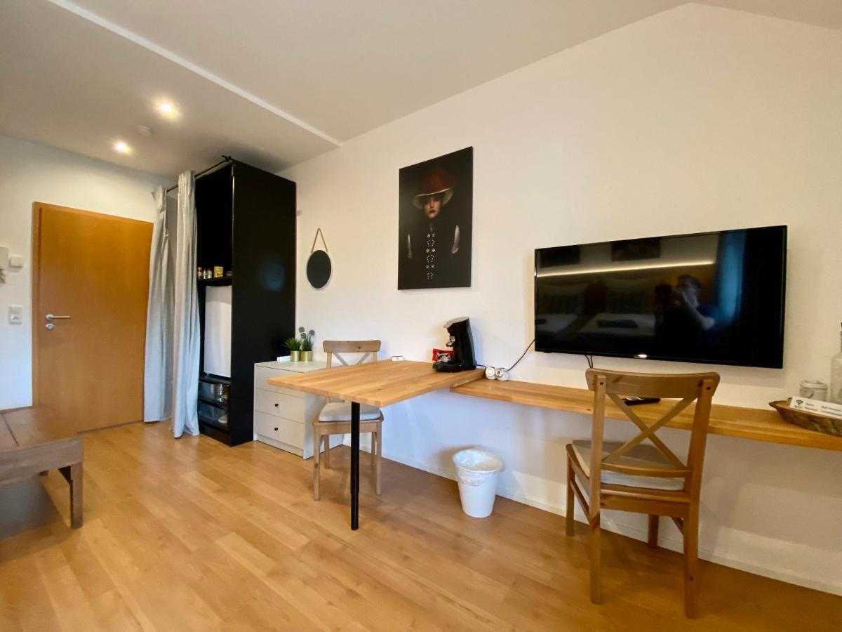 Komfortables Doppelzimmer In Kehl Goldscheuer - 1A Guesthouse Dış mekan fotoğraf