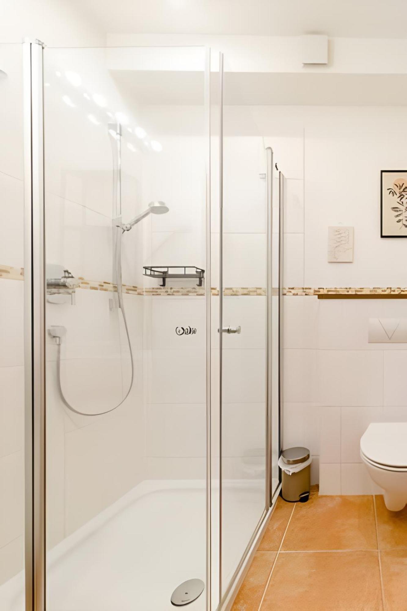 Komfortables Doppelzimmer In Kehl Goldscheuer - 1A Guesthouse Dış mekan fotoğraf