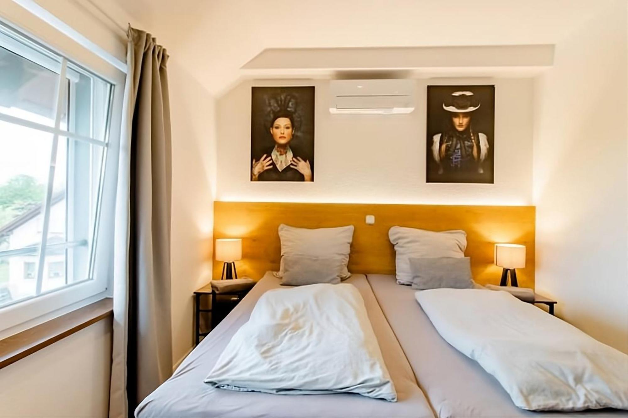 Komfortables Doppelzimmer In Kehl Goldscheuer - 1A Guesthouse Dış mekan fotoğraf